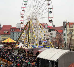 Das Riesenrad auf dem Erfurter Weihnachtsmarkt
