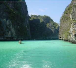 Am James Bond-Felsen