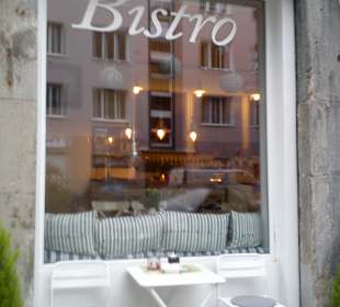 DOT Bistro CAFE
