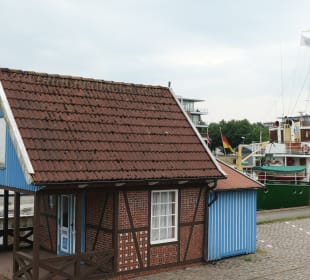 Beim Stadthafen am Burggraben von Stade
