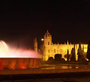 Heronymuskloster mit Brunnen an Silvester