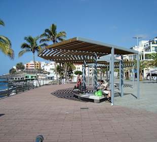 Schicke neue Promenade von Puerto Naos