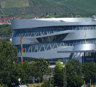 Blick von der Gaisburger Kirche zum Museum