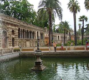 Im Garten des Könisgpalastes