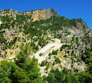 Abfahrt vom Staudamm