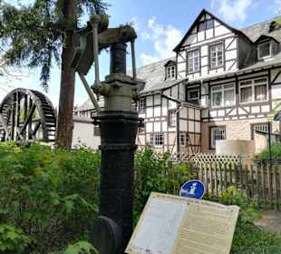 Der Wasserturm und Solepumpe