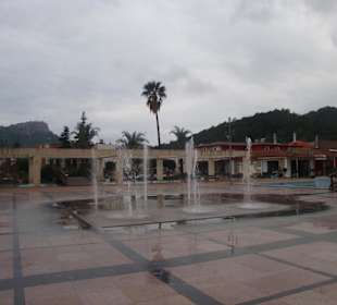 Atatürk - Monument à Kemer