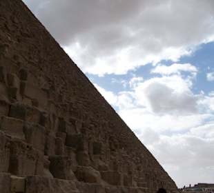 Pyramidy