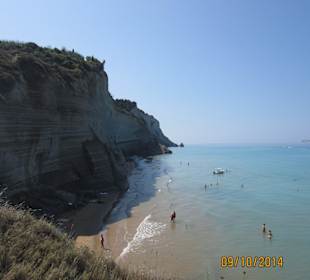 Ausblick von der Treppe nach unten zur Longas Beach