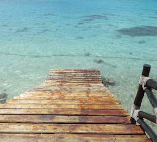 Der Bootssteg auf PrisWanderung am Strandon Island