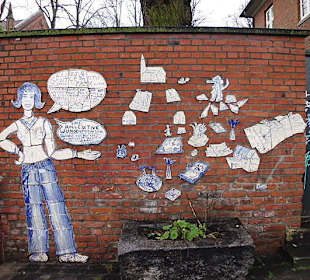 Kirchenmauer Mosaiken