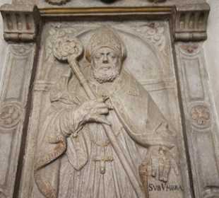 Epitaphe im Kreuzgang Kloster Neustift