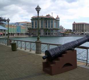 City von Port Louis...!