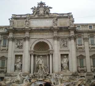 Palast am Trevibrunnen