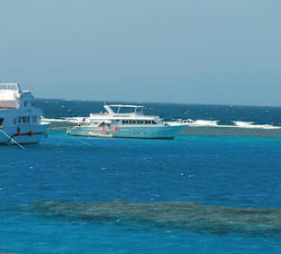 Vor Anker am Sataya-Reef