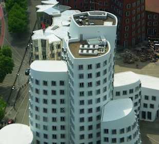 Vom Rheinturm runter verschiedene Fenster