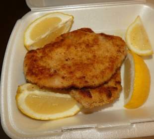 Vier Schnitzel bei der Schnitzelplatte