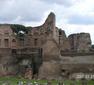 Ruinen einer gigantischen Villa auf dem Palatin