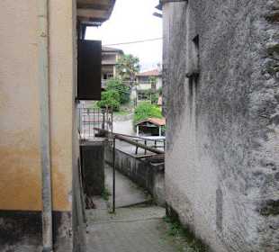 Der wunderschöne Bergort Stazzona