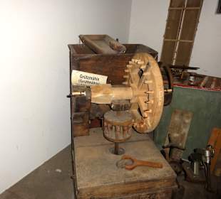 Rundgang durch die Mühle von Rönn