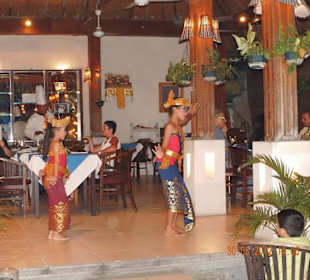 Mädchen beim bal. Tanz