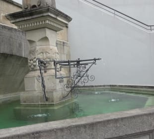 Brunnen am kleinen Markt