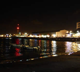 Vergnügungsgebiet beim Alten Hafen von Tel Aviv