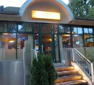 Eingang vom Biergarten