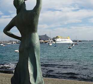 Blick zum Hafen von Corralejo