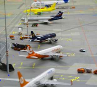 Flugzeuge auf dem Vorfeld