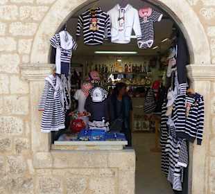 Hübsche Kinderkleidung