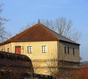Nebengebäude an der Festungsmauer