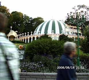 Cafe-Restaurant im Park