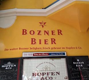Fassade des Hopfen & Co