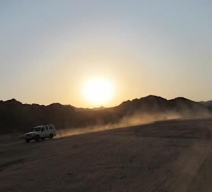 Jeeprennen bei Sonnenuntergang (Juni 2011)