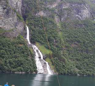 Fahrt durch den Fjord