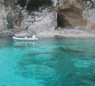 Traumhafte Buchten nur erreichbar mit dem Boot