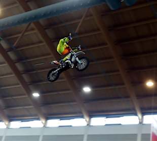 Action FMX-Jump