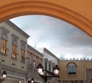 Villaggio Shopping Mall