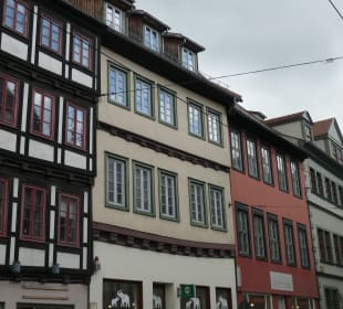 Bei einem Bummel durch die Marktstraße von Erfurt