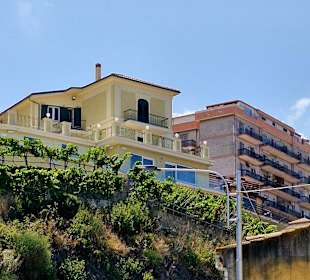 Neu- und Altbauten wechseln