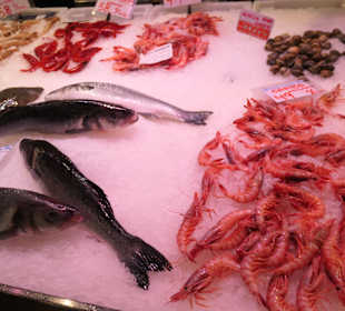 Bummel durch die Markthalle Mercat de l’Olivar