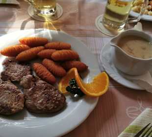 Gegrillte Lendchen mit Champignonrahmsoße extraag