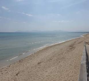 Blick vom Dünenzugang auf den Strand