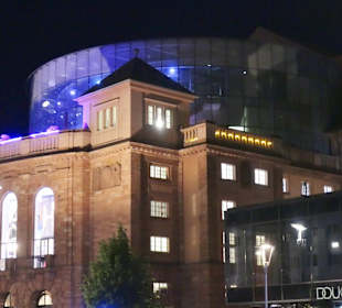 Blick zum Staatstheater Mainz am Gutenbergplatz