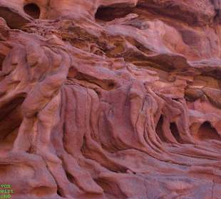 Bunte Felsen im Butschi-Canyon