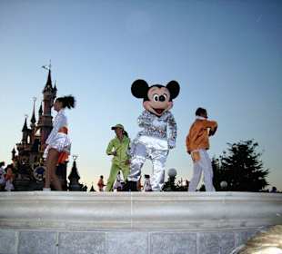 Mickey's Party time Show