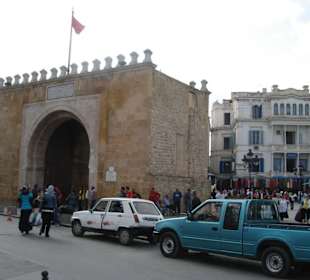 Tor vor Altstadt/ Medina