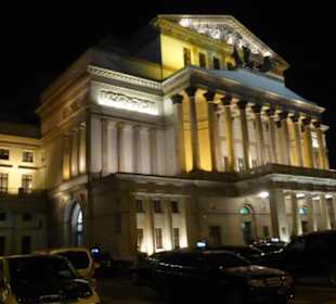 Blick zum Teatr Wielki (vom Theaterplatz)