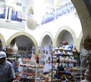 Jeden ze sklepów na starym mieście w Sousse